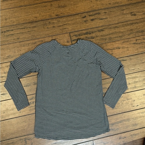 Lullulemon Love crew Long Sleeve T size 8 - Picture 2 of 6